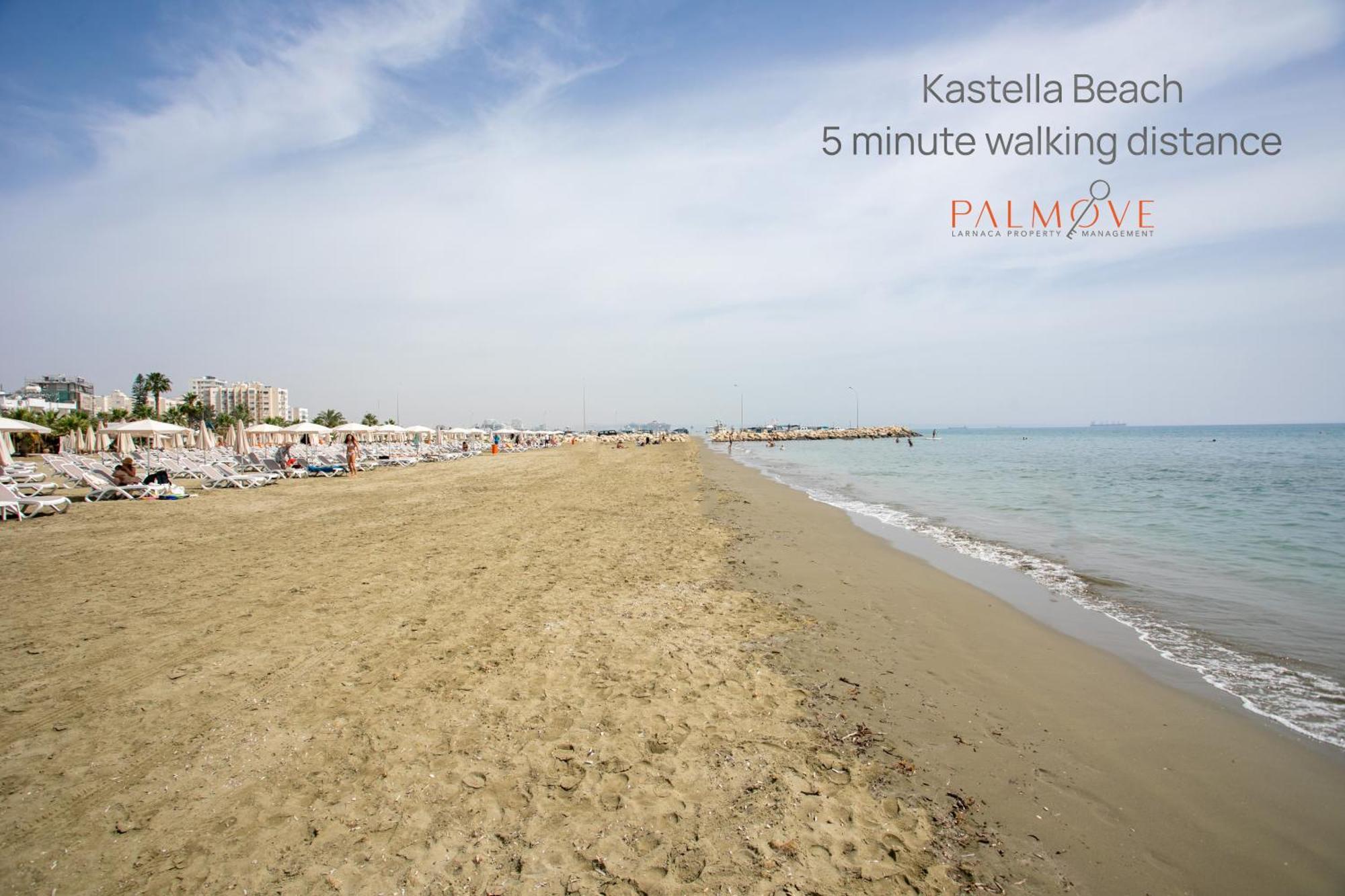 Palmove Luxurious Beachfront Apt Ларнака Экстерьер фото